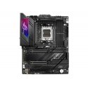 MB ASUS AMD ROG STRIX X670E-E GAMING WIFI, SK AM5 4xDDR5 HDMI/DP ATX 90MB1BR0-M0EAY0